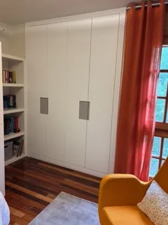 Armario a medida con puertas batientes armario 4 puertas people | Armarios Enova Zaragoza